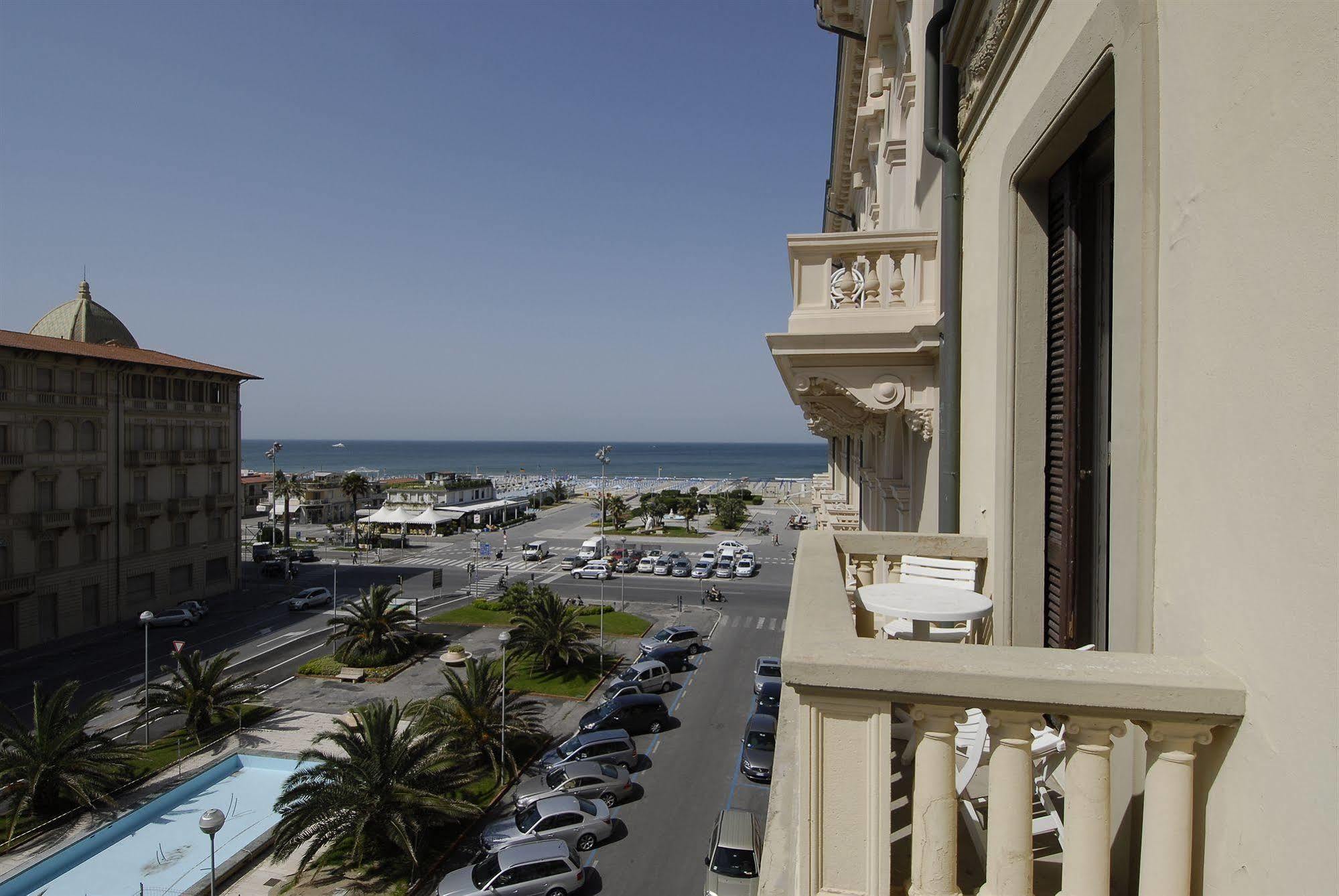 Hotel Marchionni Dal 1923 Viareggio Exterior foto
